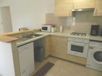 © cuisine équipée cuisine équipée séjour séjour chambre 1 lit de 140 cm salle d'eau plan communs des 3 logements Résidence