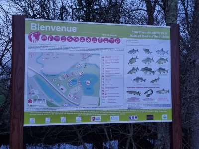 © Panneau d'information parcours de pêche Jonzac