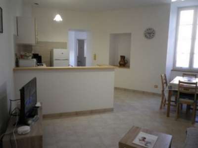 © cuisine équipée cuisine équipée séjour séjour chambre 1 lit de 140 cm salle d'eau plan communs des 3 logements Résidence
