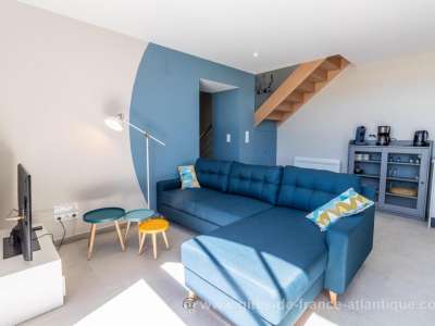 © Pièce de vie Coin repas Verrière Ilot central Ilot cuisine / coin repas Salon SDB Double Vasque Salle de Bain SDB Douche à L'italienne Escalier Chambre Pastel lit 160 Chambre Pastel lit 160 Vue Extérieur de la Chambre Chambre Bleuet 2 lits 80 Façade Entrée Jardin Parking et jardin Terrasse et Extérieur Terrasse et Plancha Salon de Jardin