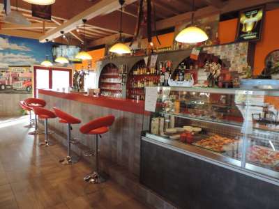 © Bar et salle du Restaurant El Paso à Chevanceaux en Haute-Saintonge