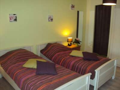 © Salon L'étape Jonzacaise à St Simon de Bordes Séjour Chambre Chambre Salle d'eau Extérieur L'étape Jonzacaise à St Simon de Bordes L'étape Jonzacaise à St Simon de Bordes L'étape Jonzacaise à St Simon de Bordes