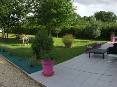 © La MaisAnnette près de Jonzac La MaisAnnette près de Jonzac - Le jardin fleuri La MaisAnnette près de Jonzac - Le jardin fleuri La MaisAnnette près de Jonzac - La terrasse ensoleillée La MaisAnnette près de Jonzac - La terrasse fleurie La MaisAnnette près de Jonzac - Vue sur le parc arboré La MaisAnnette près de Jonzac - Les emplacements de parking La MaisAnnette près de Jonzac - Le séjour La MaisAnnette près de Jonzac - Le séjour La MaisAnnette près de Jonzac - Le séjour La MaisAnnette près de Jonzac - La Cuisine toute équipée La MaisAnnette près de Jonzac - La Chambre avec un lit de 160 La MaisAnnette près de Jonzac - La salle d'eau avec grande douche La MaisAnnette près de Jonzac - Le parc arboré et fleuri La MaisAnnette près de Jonzac - Le parc arboré La MaisAnnette près de Jonzac - L'allée d'accès à la propriété
