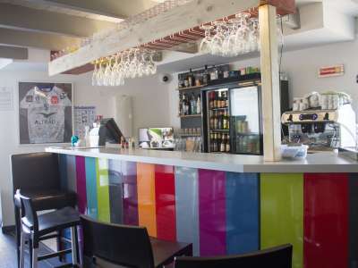 © Salle restaurant Salle restaurant Bar