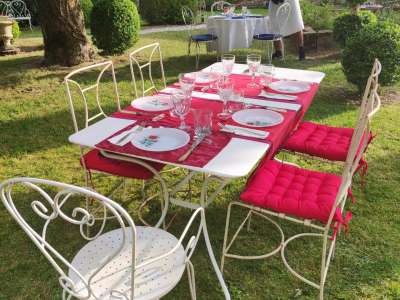 © Photo du jardin du restaurant la Ménarderie