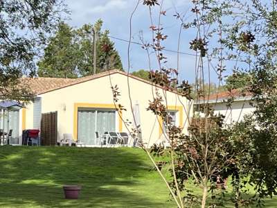 © Terrasse côté jardin